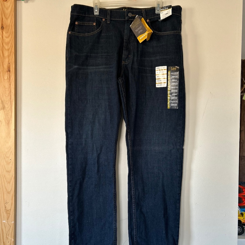🎃NWT Dark Wash Regular Fit Straight Leg Lee Bowery Jeans